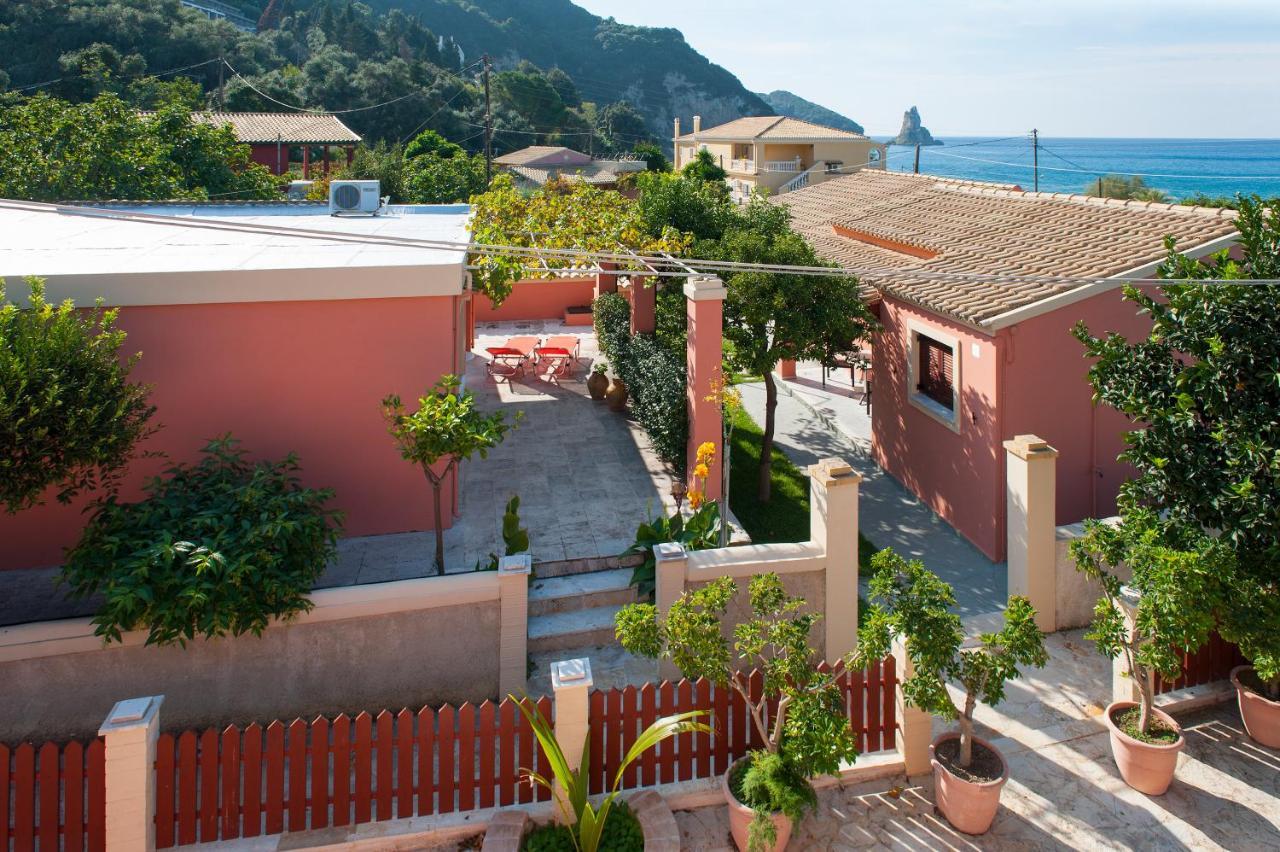 Amalia Cottages Ájos Górdios Eksteriør bilde